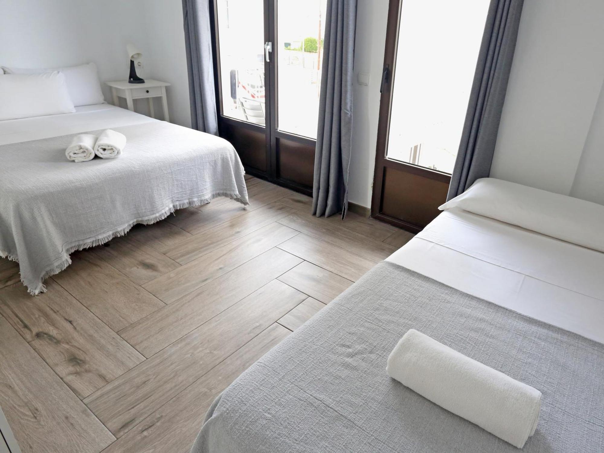 Hostal Costa Ibiza Town Ngoại thất bức ảnh
